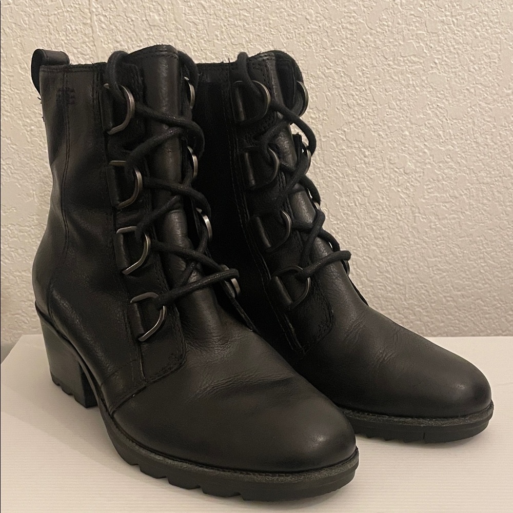 SOREL Women's Cate Lace Ankle Bootie Rain Boot